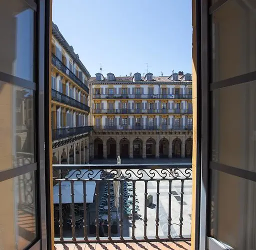 מלון דירות Roomss